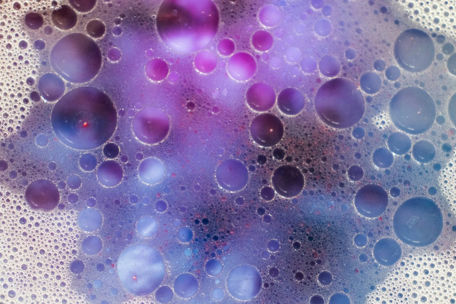 Abwaschwasser mit Reinigungsmittel