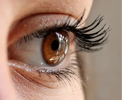 Rizinusöl für die Wimpern - natürliche Pflege statt Chemie