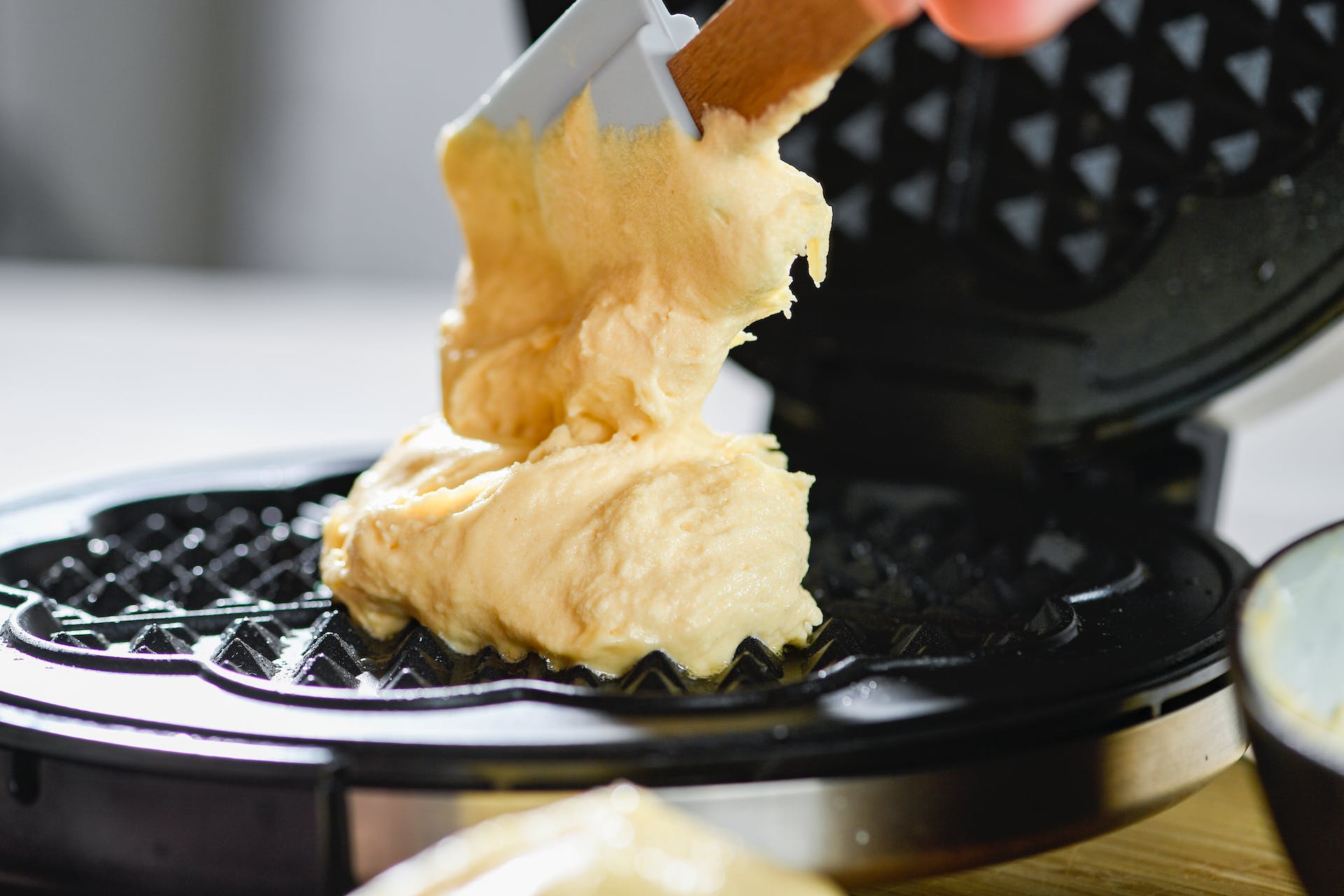 Waffeleisen mit Teig
